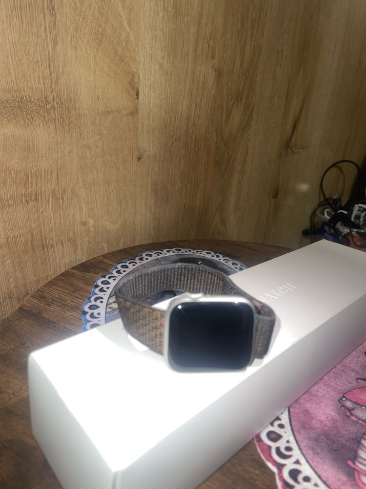 Apple watch часовник