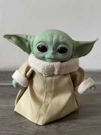 Vand Baby Yoda jucarie vorbitoare