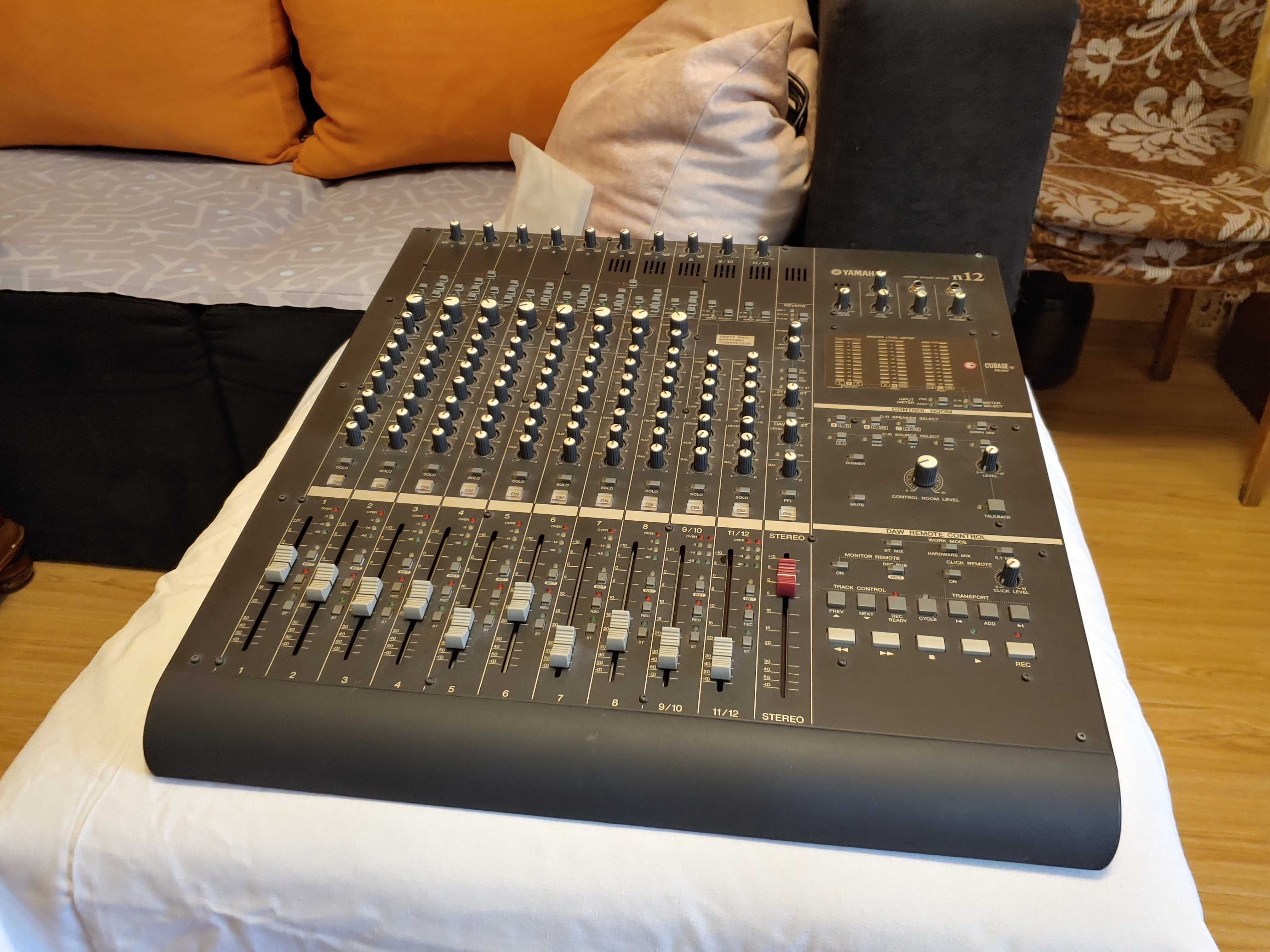 * Цифровой  микшер  Yamaha n12  Mixer  Звукозапись