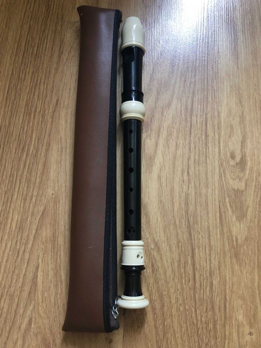 Fluier cu Husa Produs Nou