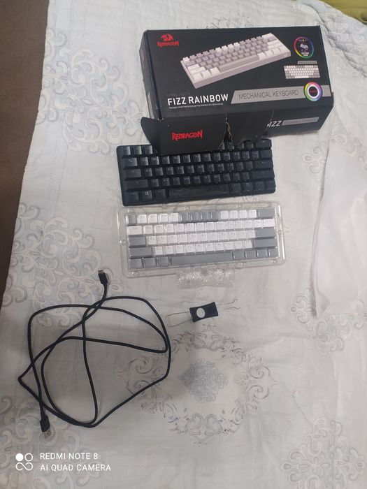 Продам механическую клавиатуру redragon fizz rainbow k617- r