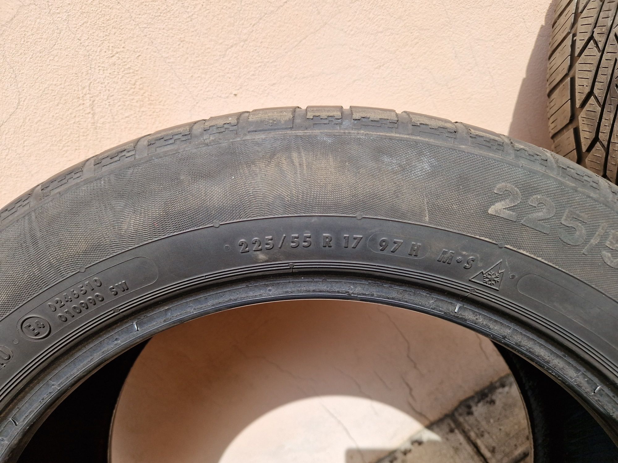 Vand 4 cauciucuri de iarna M+S 225 / 55 R17