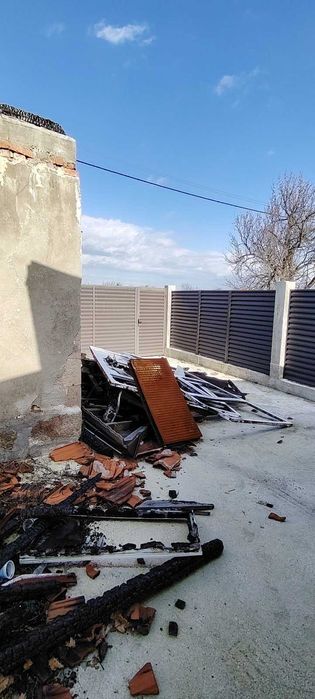 Стара къща с лятна кухня и голям парцел-с. Долно Сираково, обл.Хасково