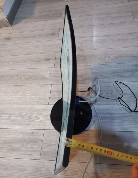 Vand Monitor Curbat Gaming de 27" Samsung