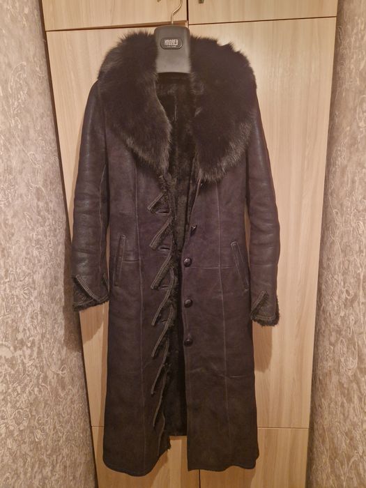 Продам дубленку 42-44 размер.