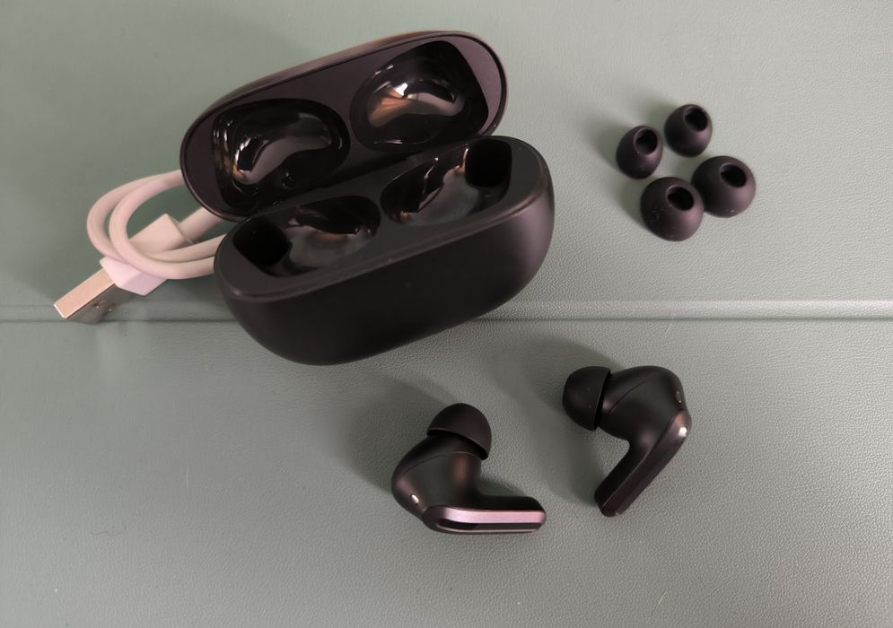 Продам Наушники Xiaomi Redmi Buds 4 Pro черный