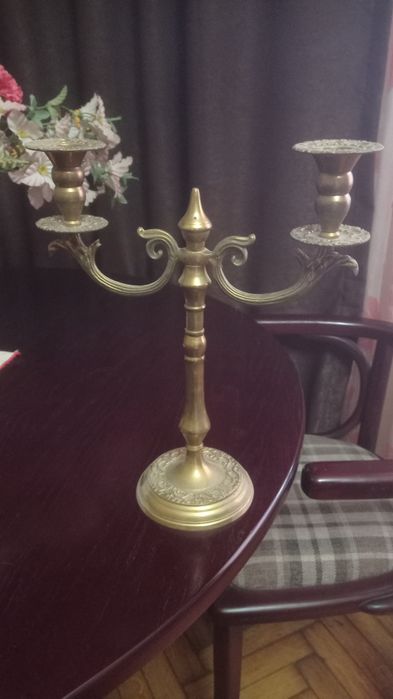 Продаю красивый латунный подсвечник.