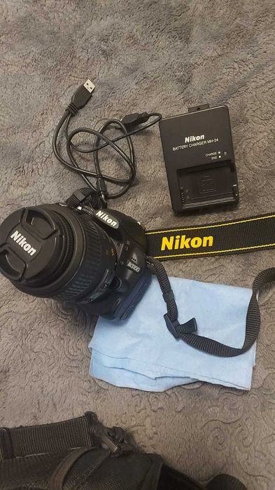 Продаётся фотоаппарат Nikon D3100