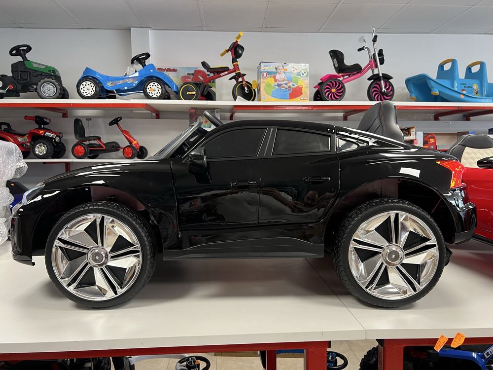 Детска акумулаторна кола Audi RS E-tron GT