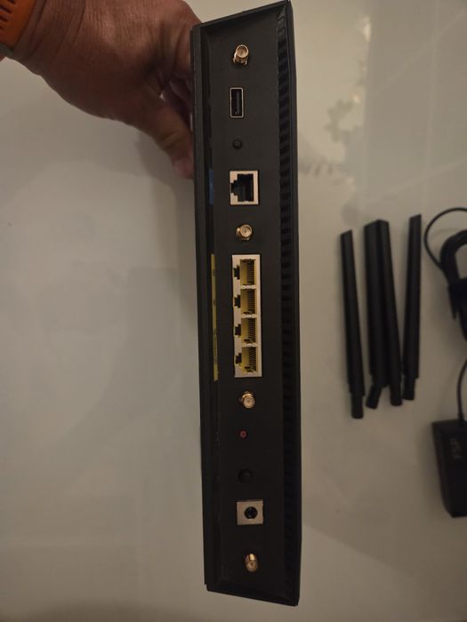 Router Asus RT-AC87U firmware Merlin Dual-band Wireless-AC2400