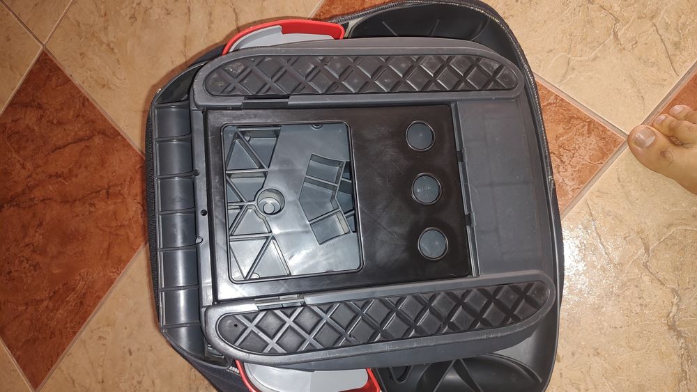 Scaun înălțător auto