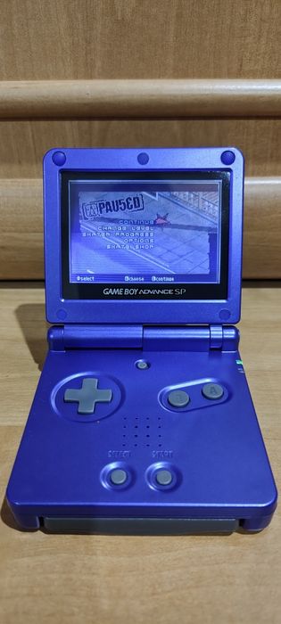 Husa + încărcător Game Boy sp
