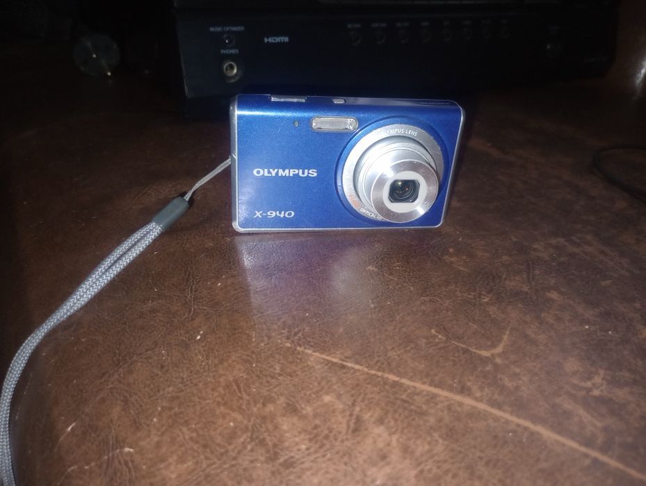 Olympus X-940, 14 MP, 4x optical zoom, digitală