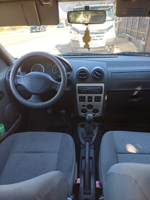 Dacia Logan autoturism