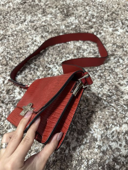 Geanta de piele rosie  Massimo Dutti