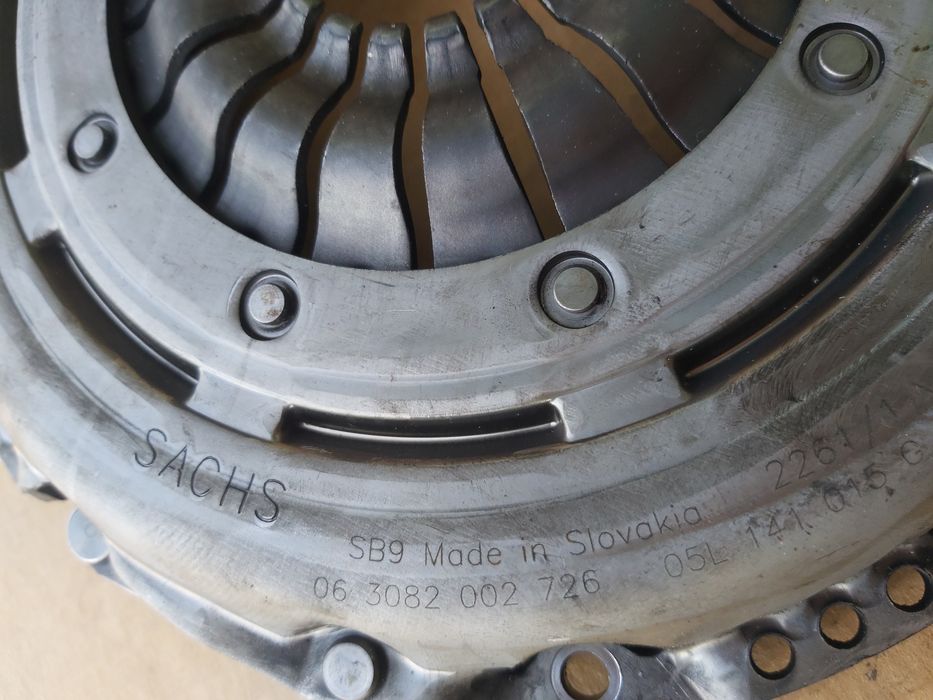 Комплект съединител SACHS за VOLKSWAGEN AUDI SKODA SEAT - 03G141015L