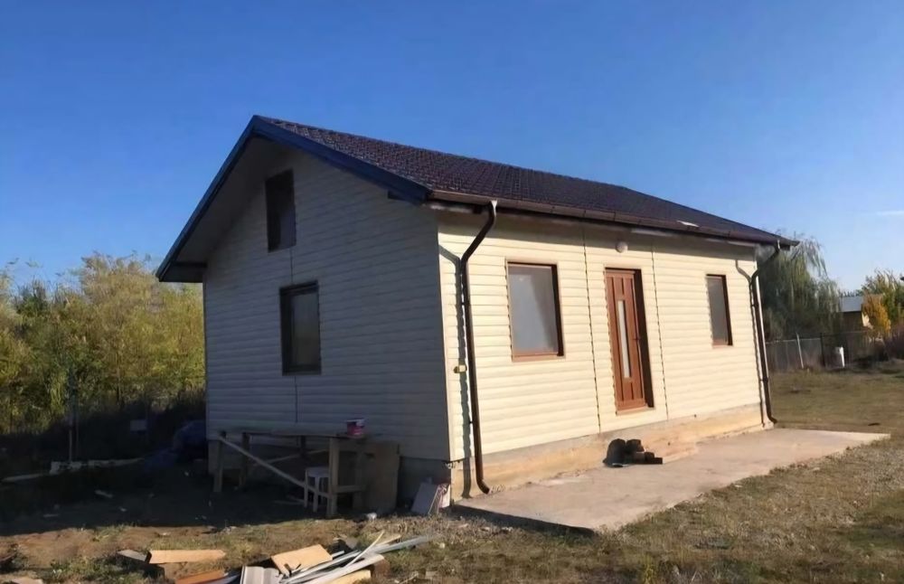 Case modulare pe structură metalică