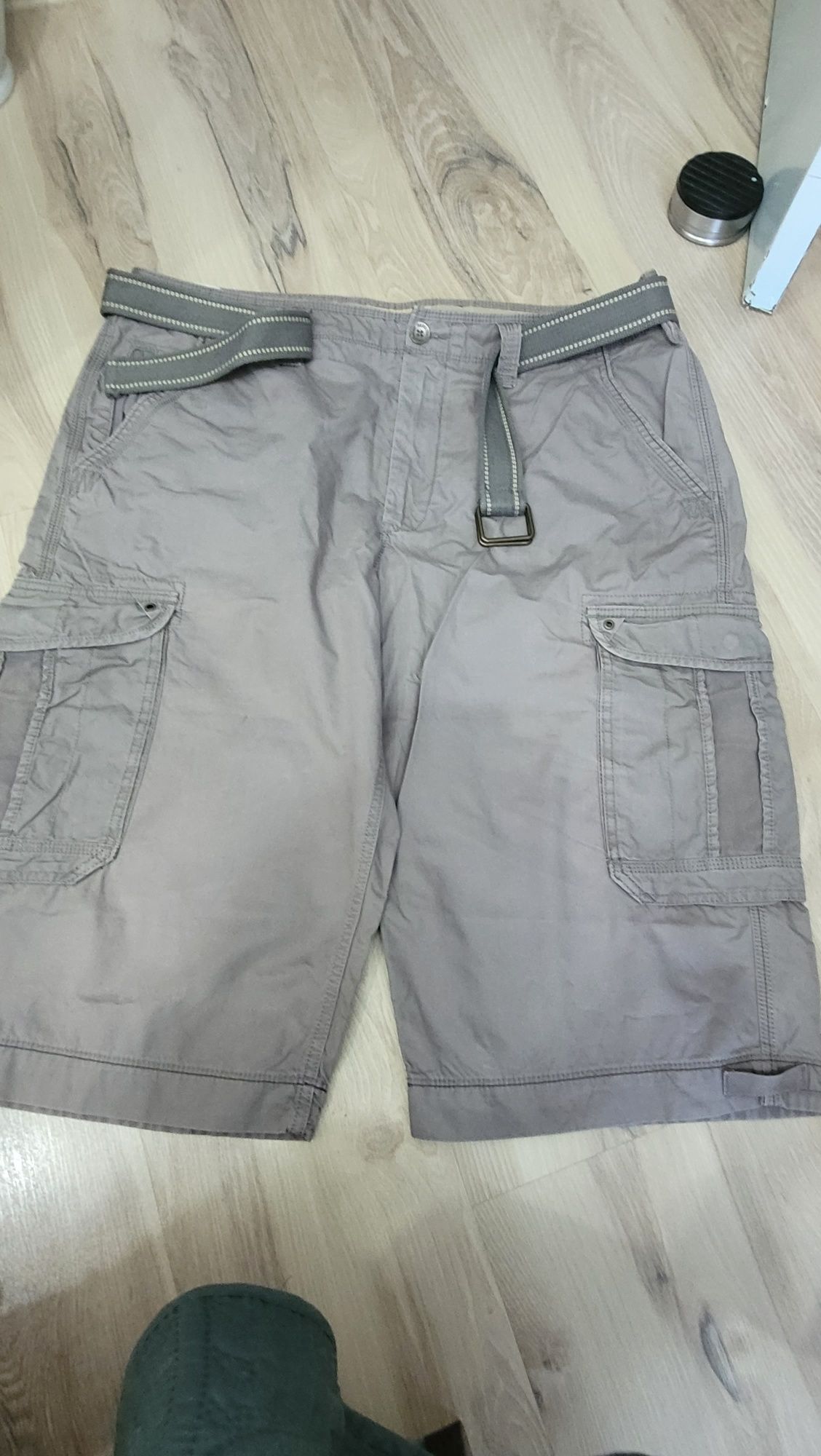 Pantalon scurt barbat 52