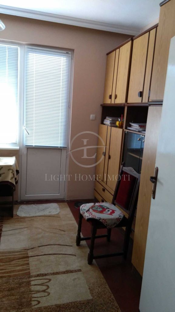 Продава се Четиристаен апартамент в Пловдив, Христо Смирненски - 143 кв.м за 1349 €/кв.м - Снимка #1