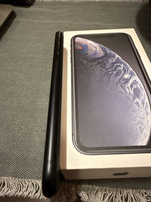 iPhone XR 64gb Dual Sim