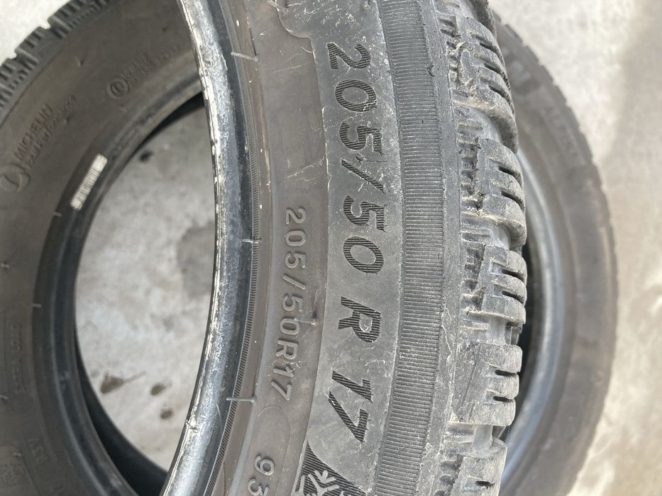205/50/17 Michelin Alpin 6