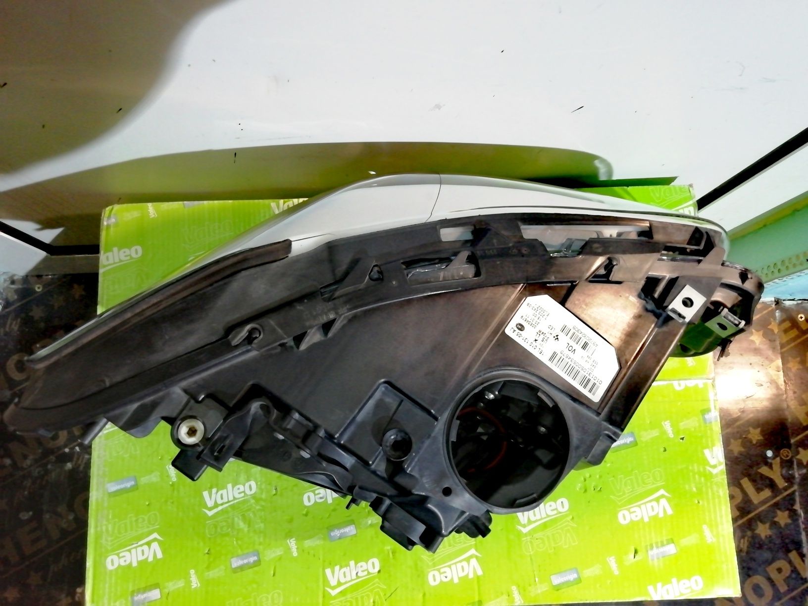Фар фарове за BMW 5 F10 F11 / БМВ 5 Ф10 Ф11-H7 H7+LED - US.