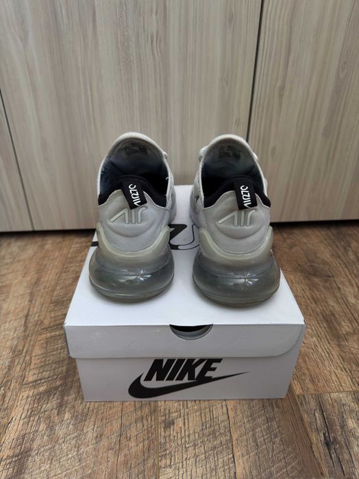 Nike Air Max 270 (42) Маратонки