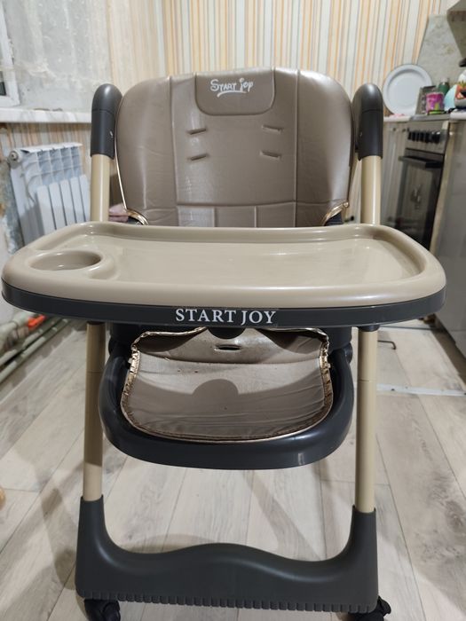 Продам стульчик для кормления