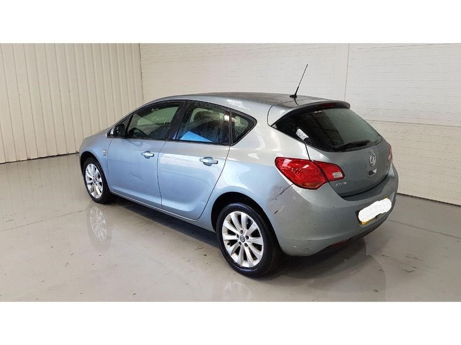 Rezervor Opel Astra J 2012 Hatchback 1.7 CDTI LPV/A17DTJ