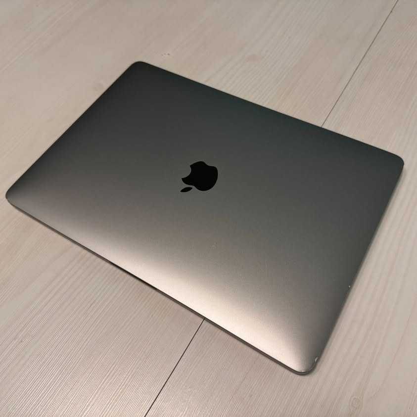 MacBook Pro 13'' - M1, 8GB RAM, 512GB SSD