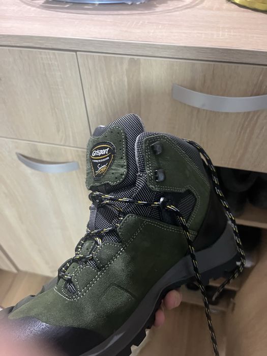 Vând ghetw grisport marimea 39 conditie 9,5/10