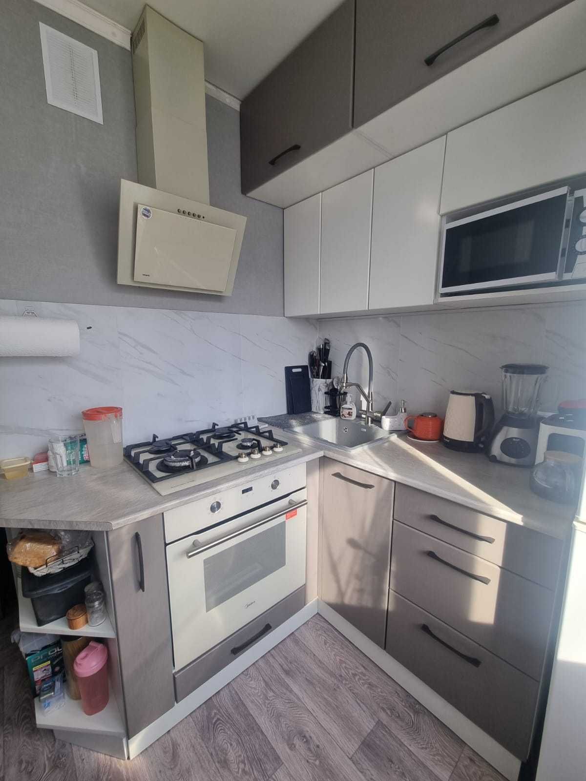 Продам 3 комнатную квартиру. Центр. Торг