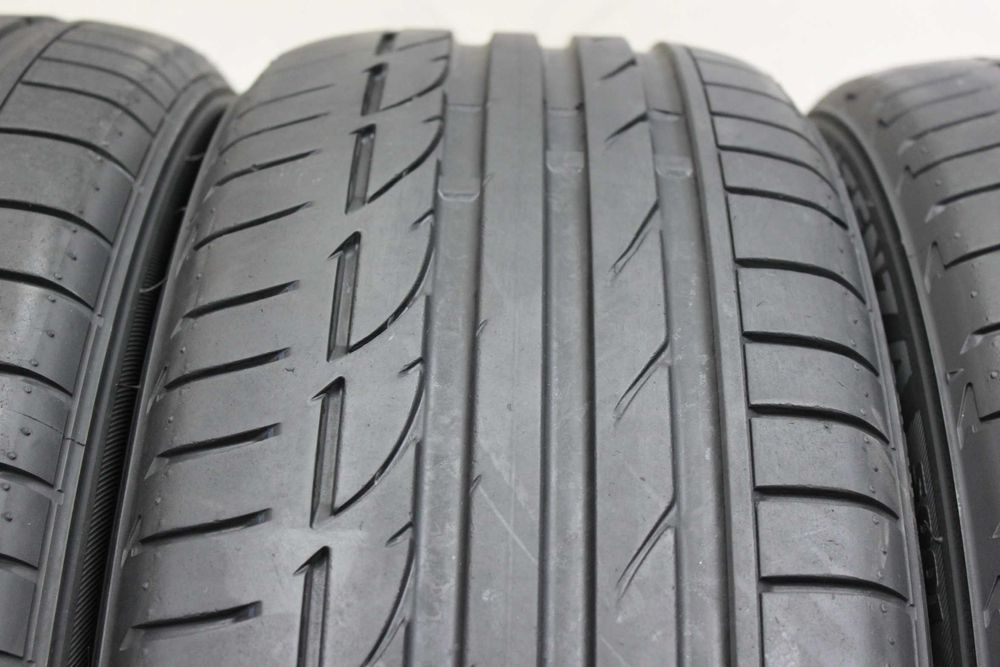 215/45-20 Bridgestone BMW i8