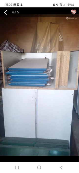 Продам аптечные шкафы