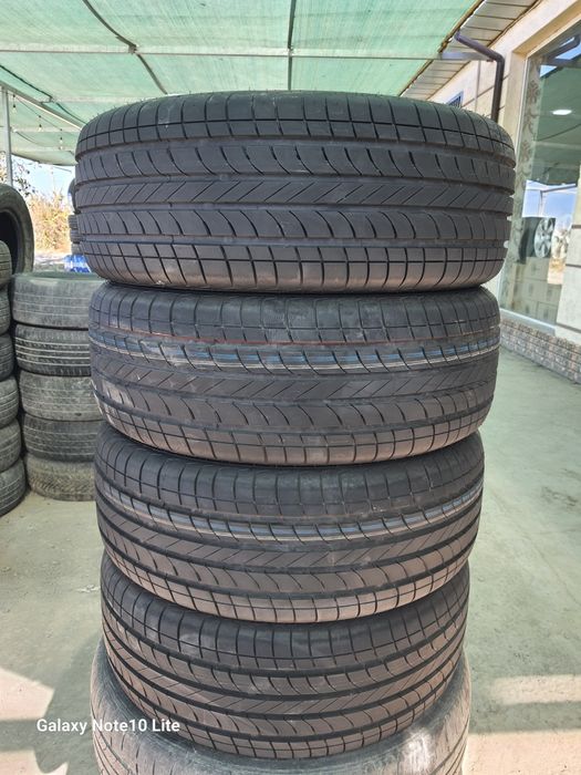 Шина Треккер родной 17