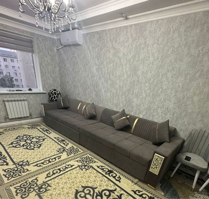 Диван в хорошем состояний