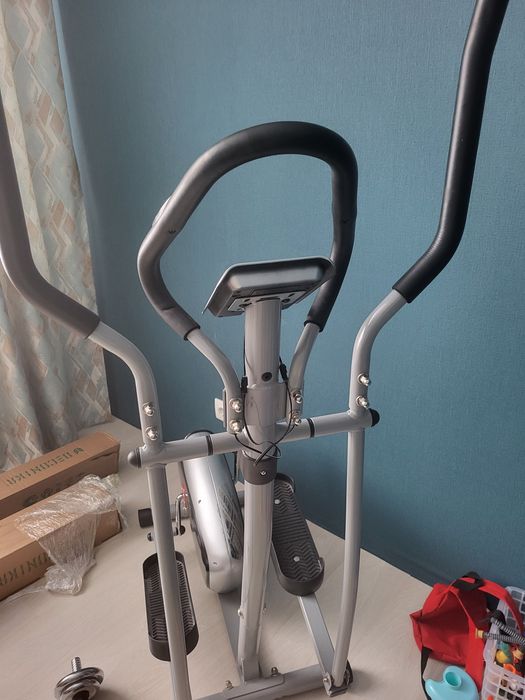 Продам б/у эллиптический тренажер