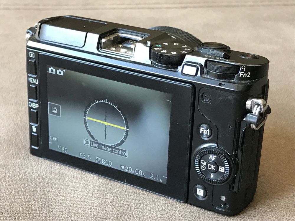 Nikon 1 V3 18.4MP Nikkor 10-30 mm дигитален фотоапарат