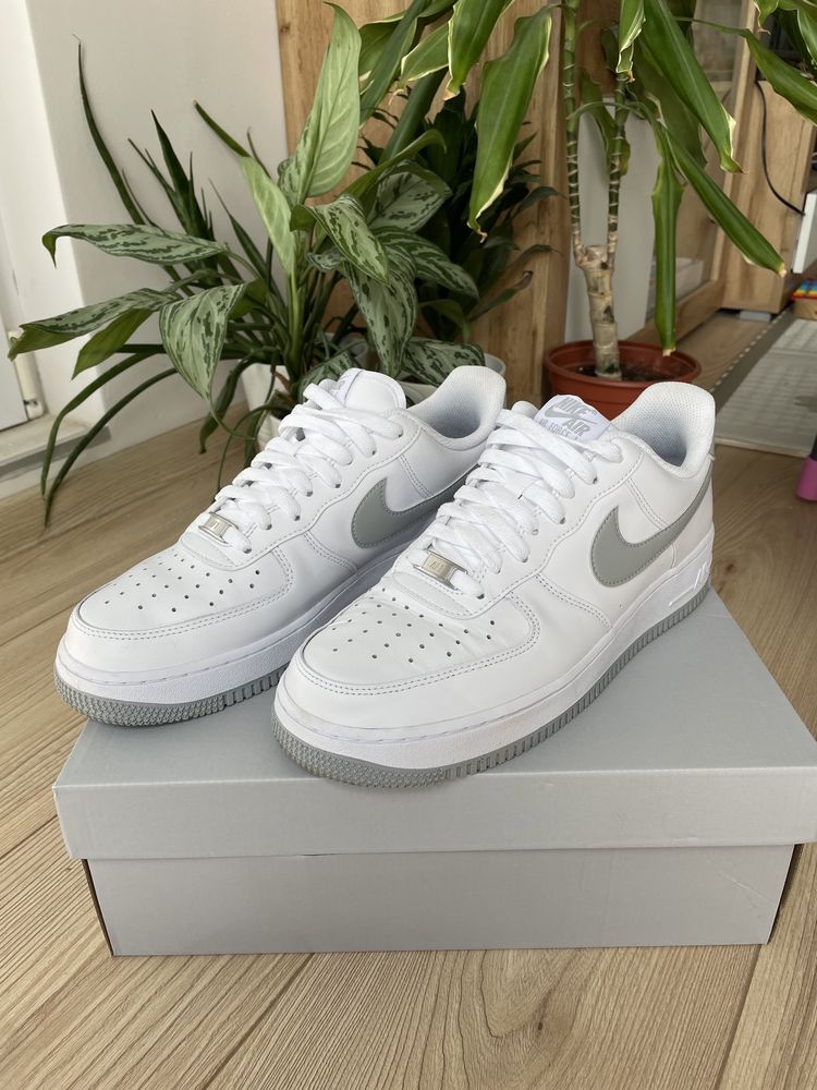 Продавам маратонки Nike Air Force 1 - номер 43