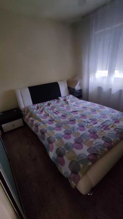 Inchiriez apartament 3 camere mobilat zona 5 Colturi Lebada /etaj 2.