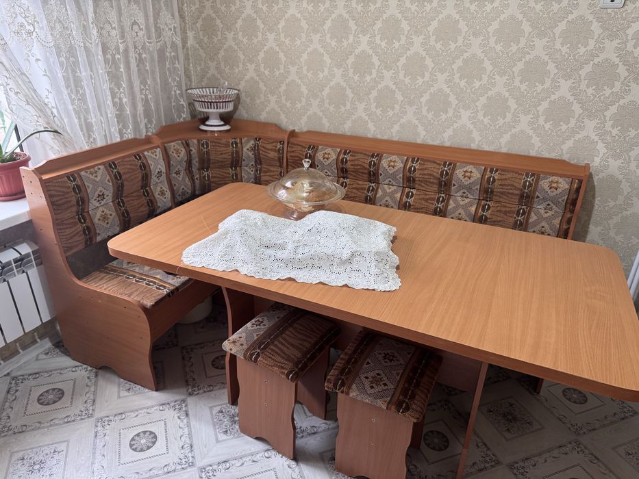 Кухонный уголок +стол