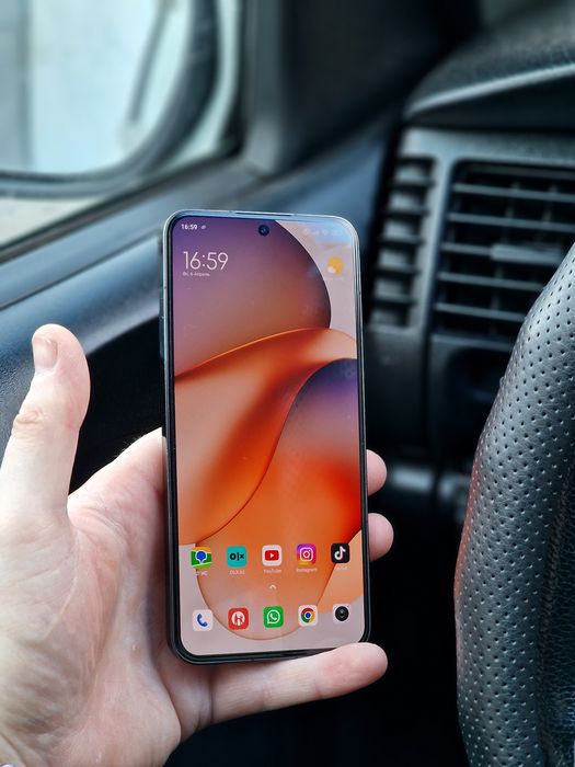Продам или Обменяю Xiaomi 13