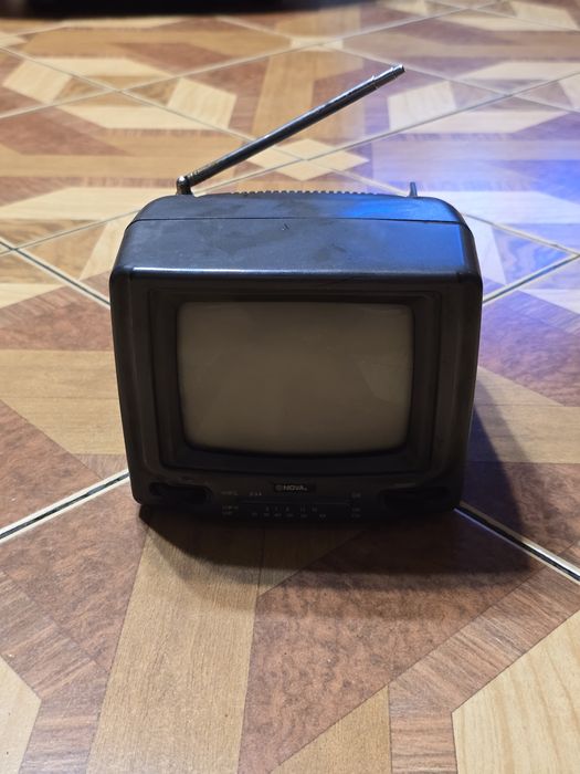 Радио, касетофон за части