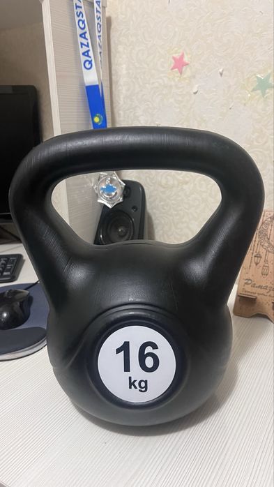 Продам гирю 16кг
