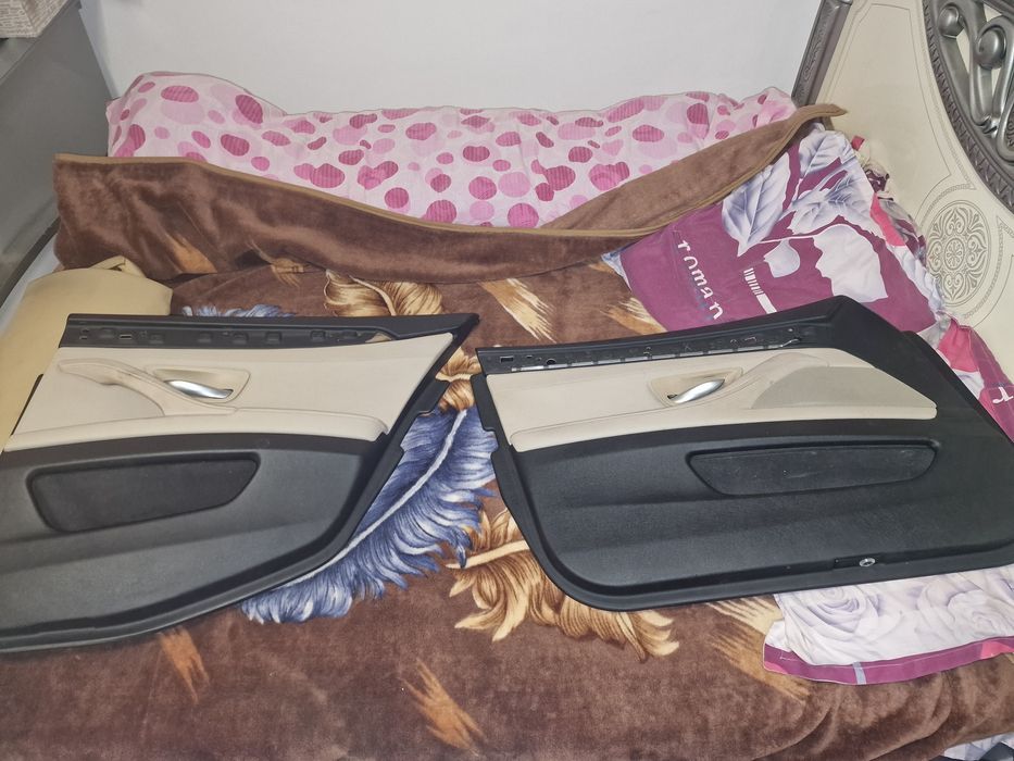 Fete usi bmw f10 Oyster sofer si una de spate pret 600 lei fix