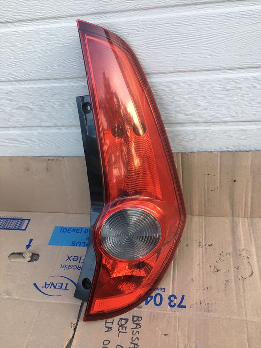 Stop/Tripla Dreapta Opel Agila B/ Suzuki Splash 2008-2014.Volan stinga