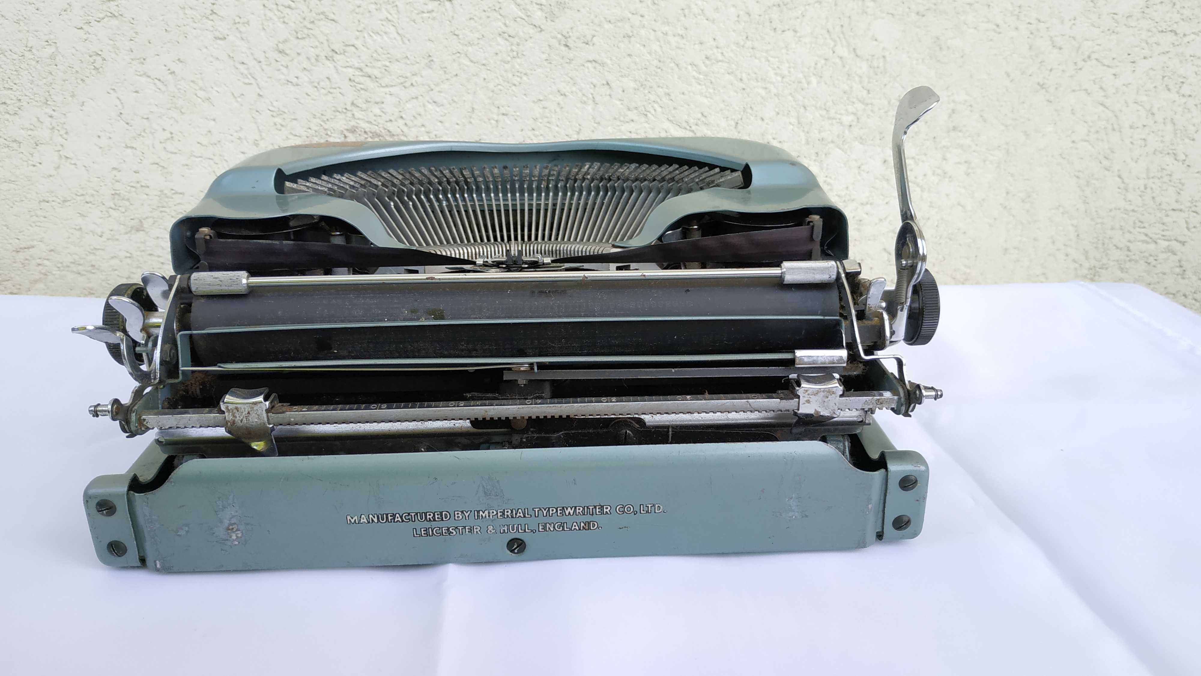 Стара пишеща машина Imperial Good Companion 4 - Made in England - 1957