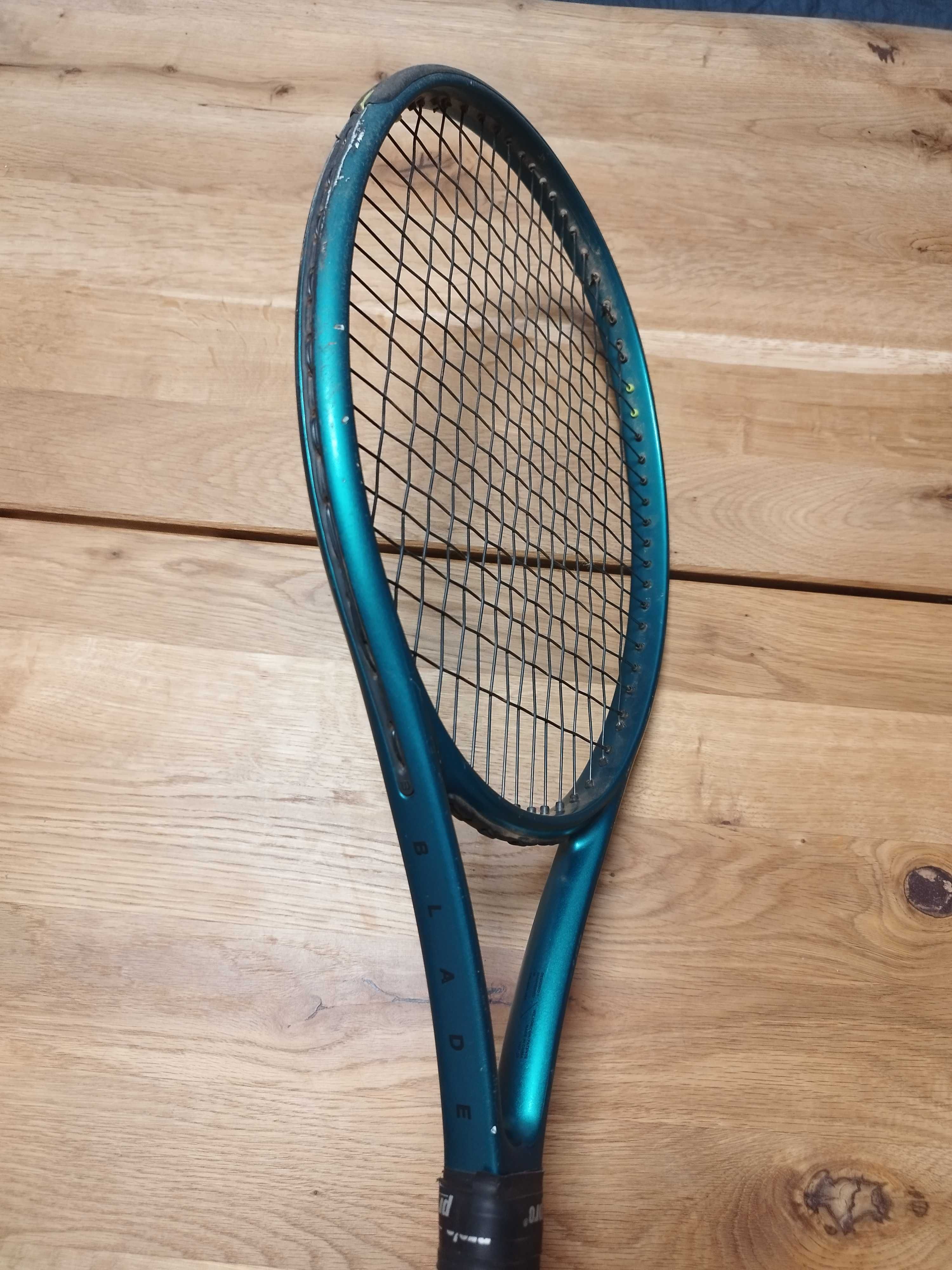 Детски тенис ракети Wilson Blade 26 v8, Blade 25 v8 и Blade 25 v9