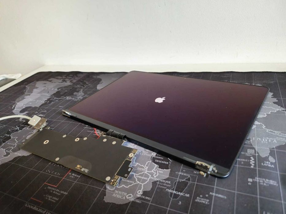 Ansamblu display MacBook Air M2 13 inch A2681 2022 Factura si Garantie