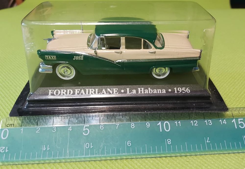 FORD FAIRLANE, LA HABANA 1956, Цена:25лв.  Модел 1:43,